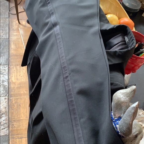 Tuxedo - Picture 11 of 11